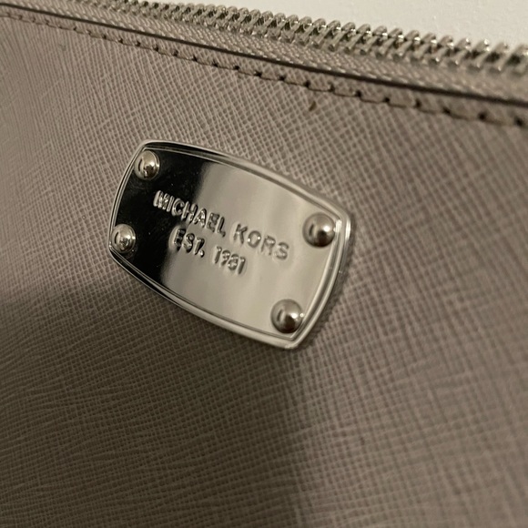 Micheal Kors Crossbody Purse - Picture 2 of 4